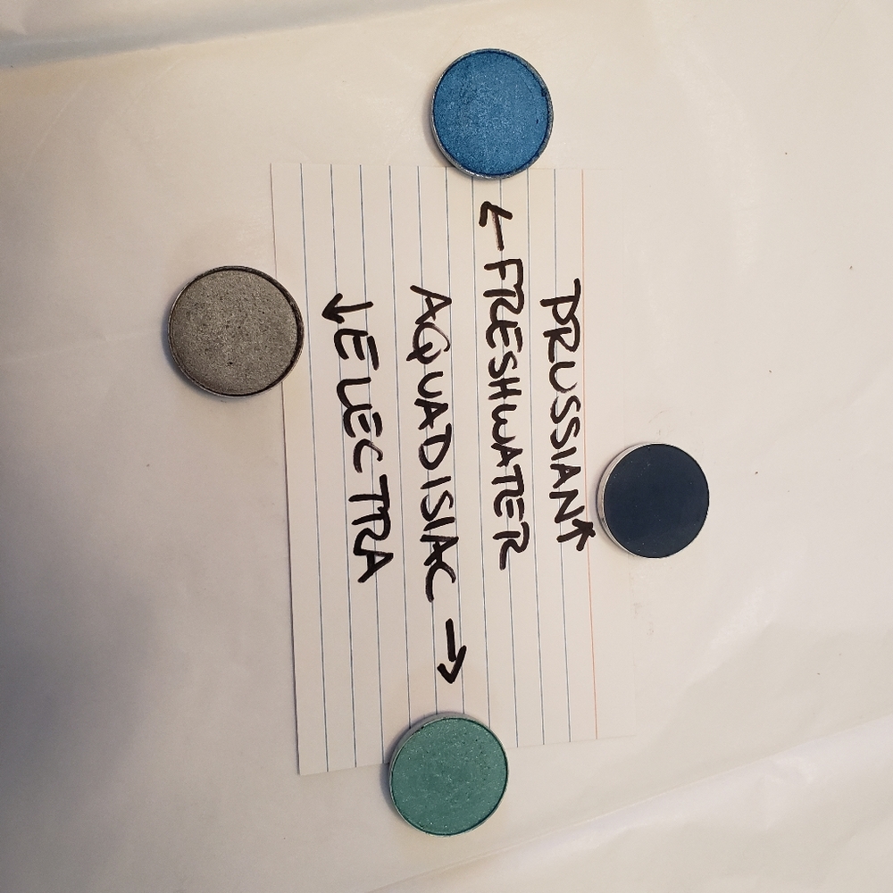 MAC Pro-Palette w/ 15 Shadows! - Picture 9 of 15